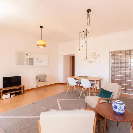 Flh Alfama Flat With River View * Лиссабон